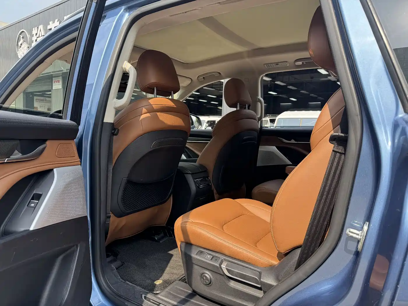 SAIC Maxus D90 2017 2.0T Automatic 4WD Sirius фото 5