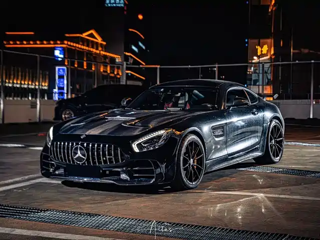 MERCEDES-BENZ AMG GT