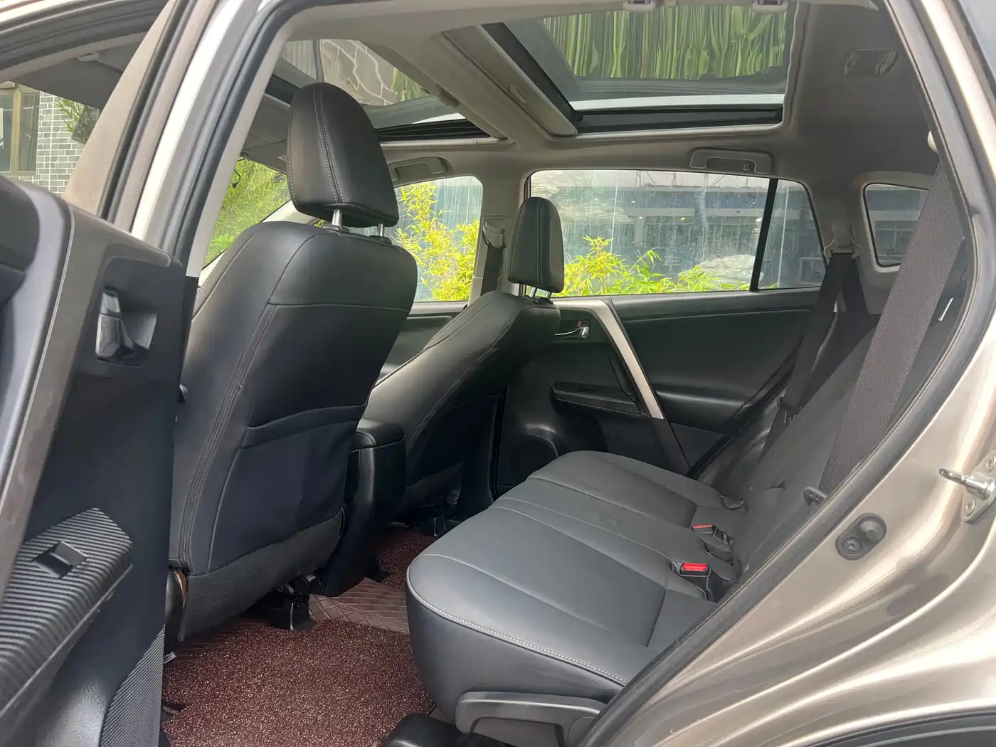Toyota RAV4 Rongfang 2015 2.5L Automatic 4WD Luxury Edition фото 13