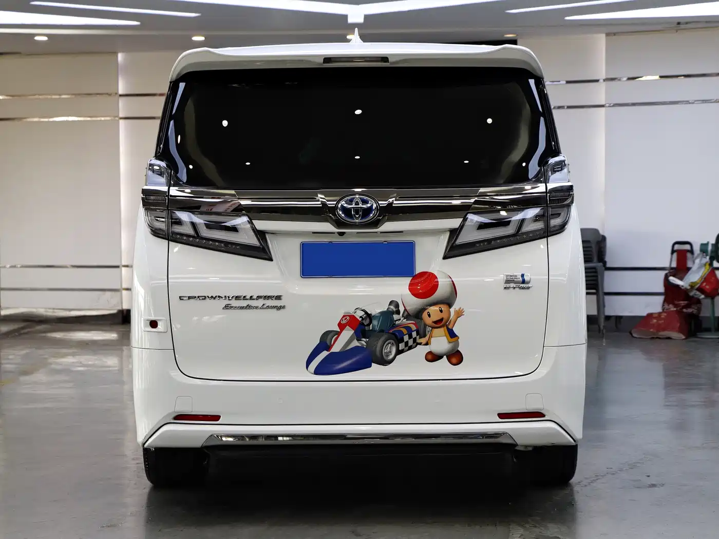 Toyota Vellfire 2021 Crown Hybrid 2.5L HV Supreme Edition фото 5