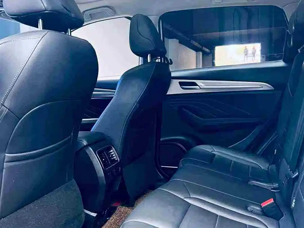 Haval F7 2019 2.0T AWD 70th Anniversary Limited Edition фото 6