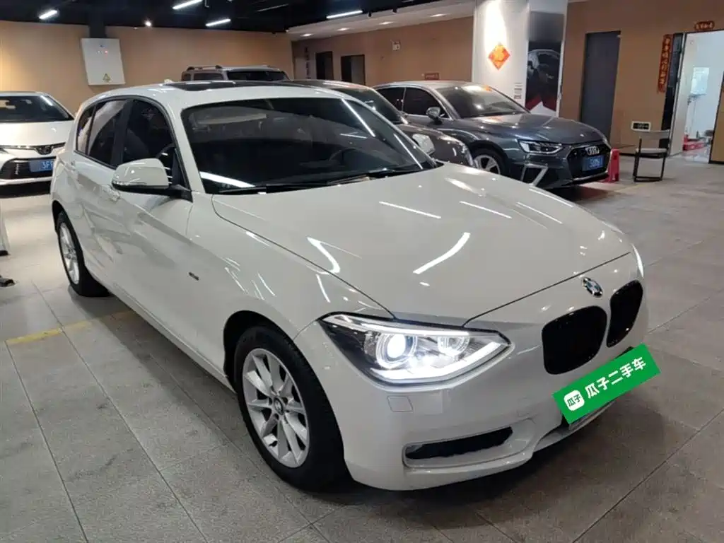 BMW 1 Series (Import) 2013 Facelift 116i Urban Model фото 4