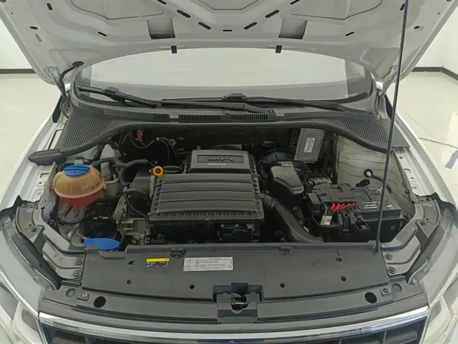 Volkswagen Jetta 2017 1.4L Manual Fashion фото 10