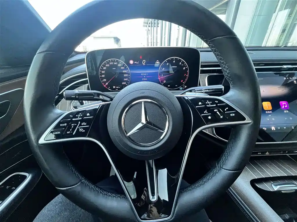 Mercedes-Benz E-Class 2024 E 300 L Fashion фото 13