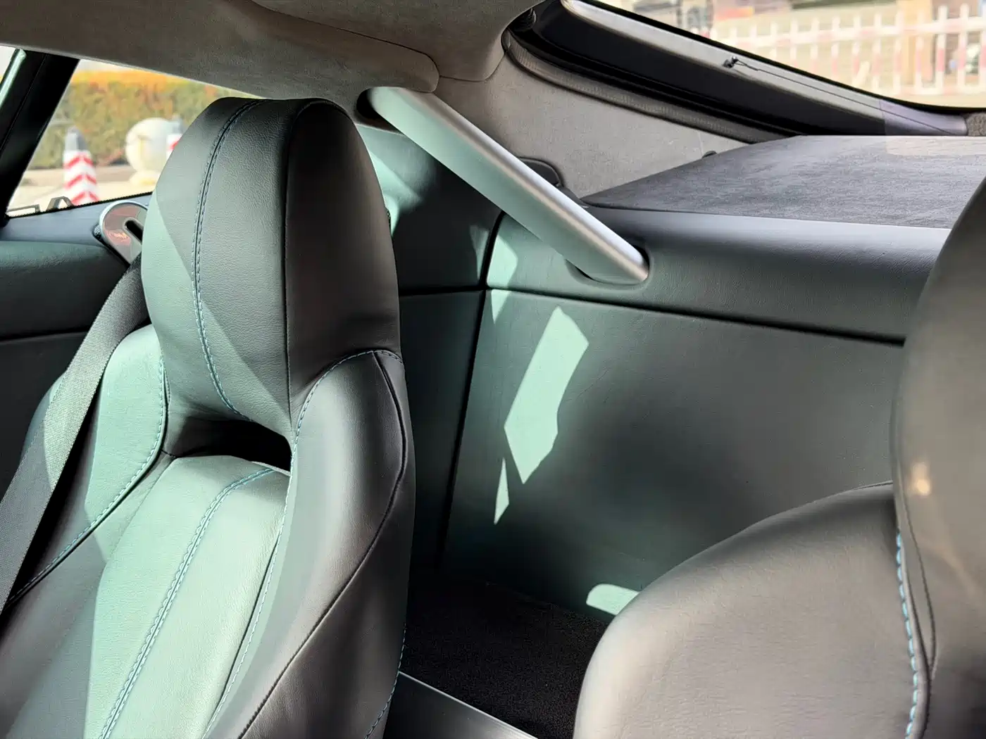 Aston Martin V8 Vantage 2016 2016 4.7L Coupe