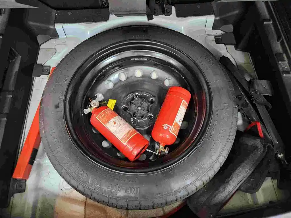 GEELY AUTOMOBILE VISION X6