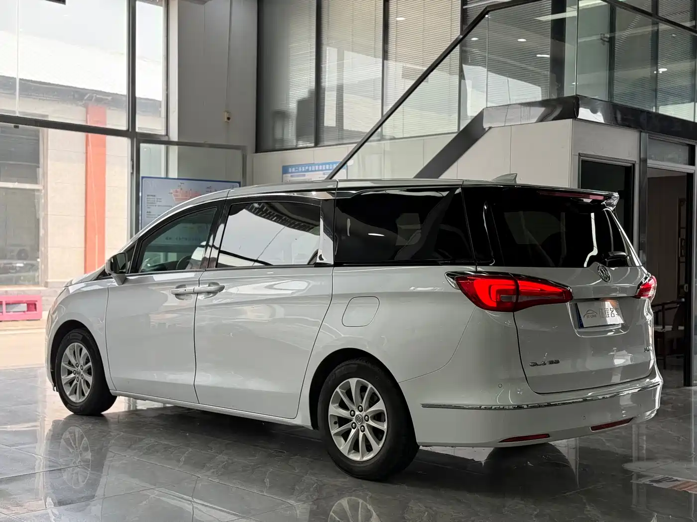 Buick GL8 2018 ES 28T Comfort Type China VI фото 34