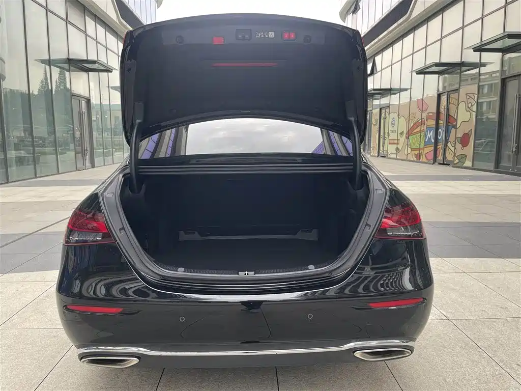 Mercedes-Benz E-Class 2022 E 300 L Luxury фото 24
