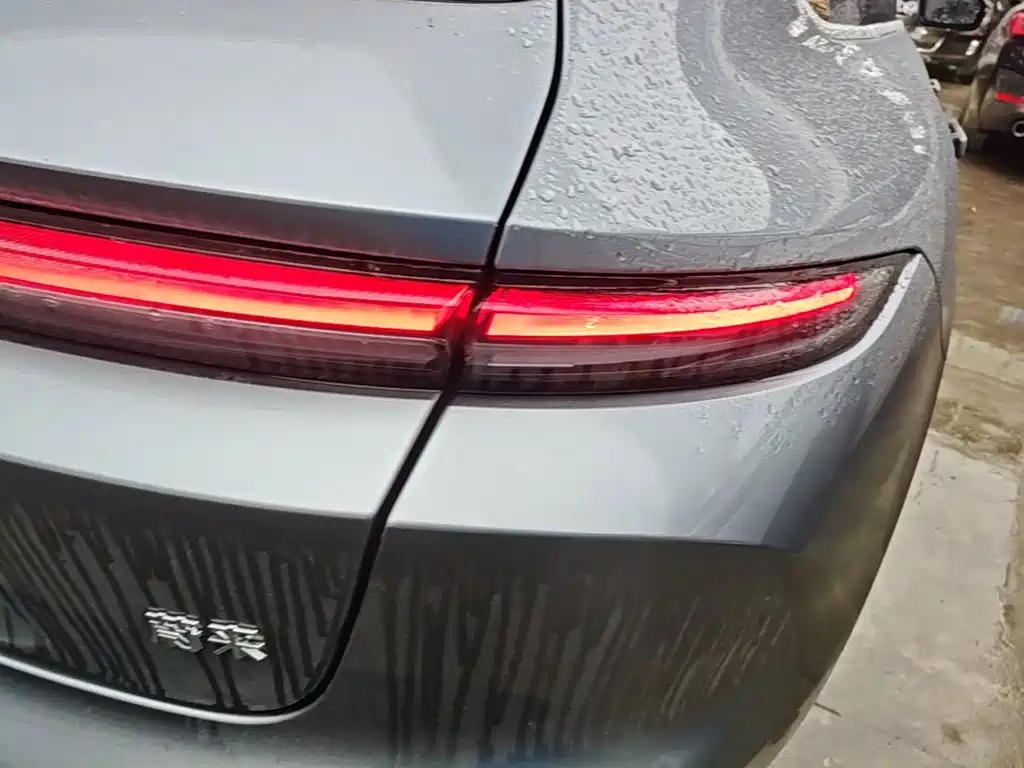 Фото 8 - NIO ET5T
