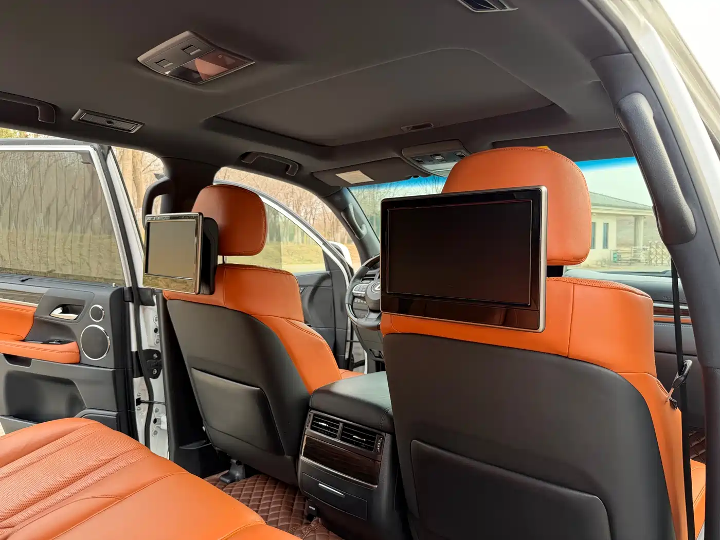 Lexus LX 2016 570 Luxury Premium Edition фото 18