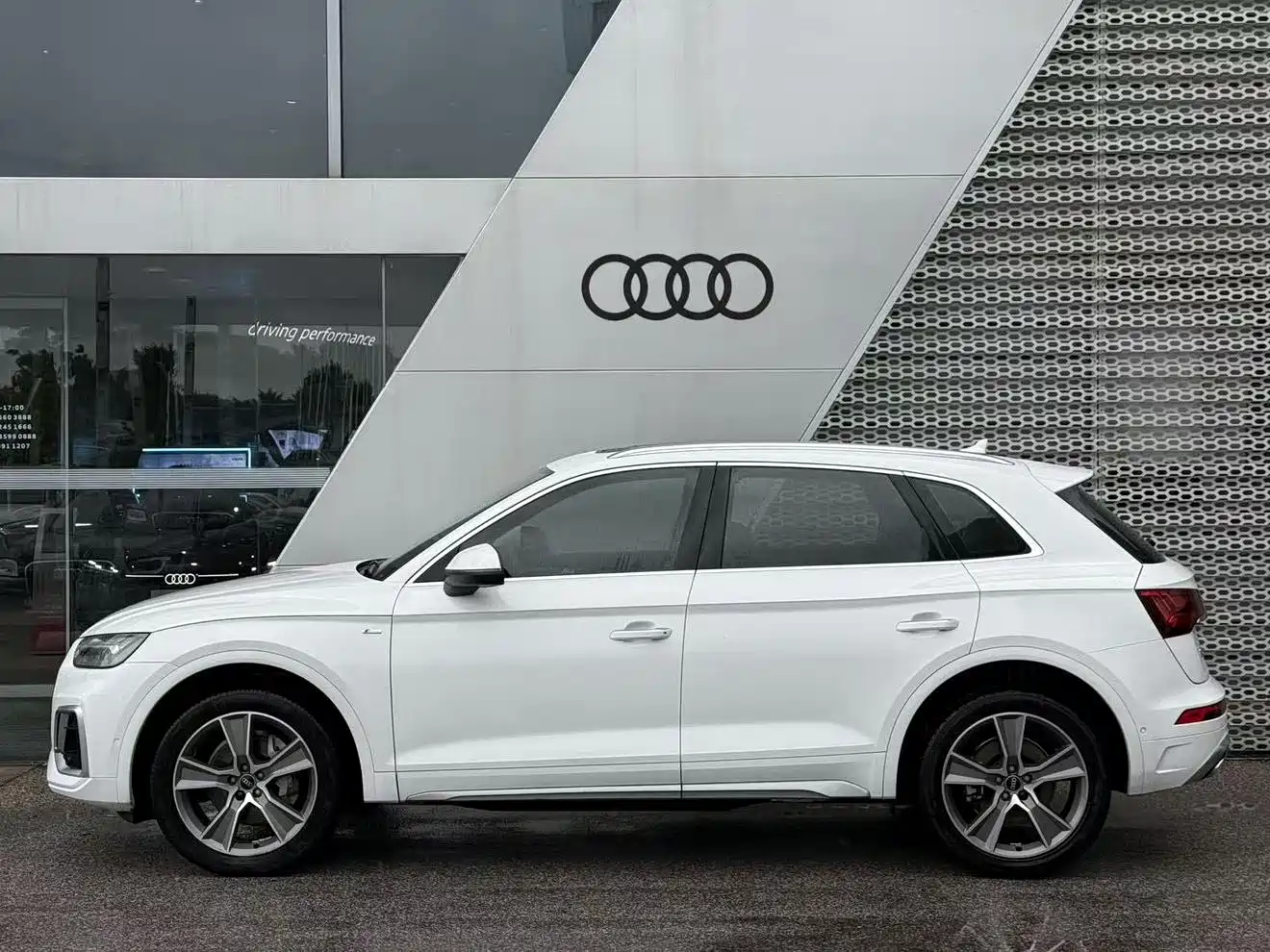 Фото 3 - Audi Q5L