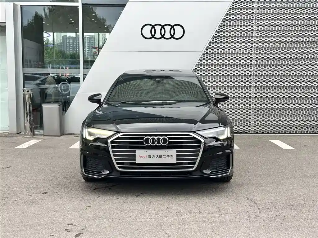 Фото 2 - Audi A6L