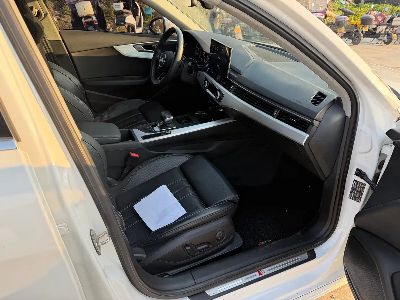 Audi A4L 2023 40 TFSI Luxury Sport фото 23