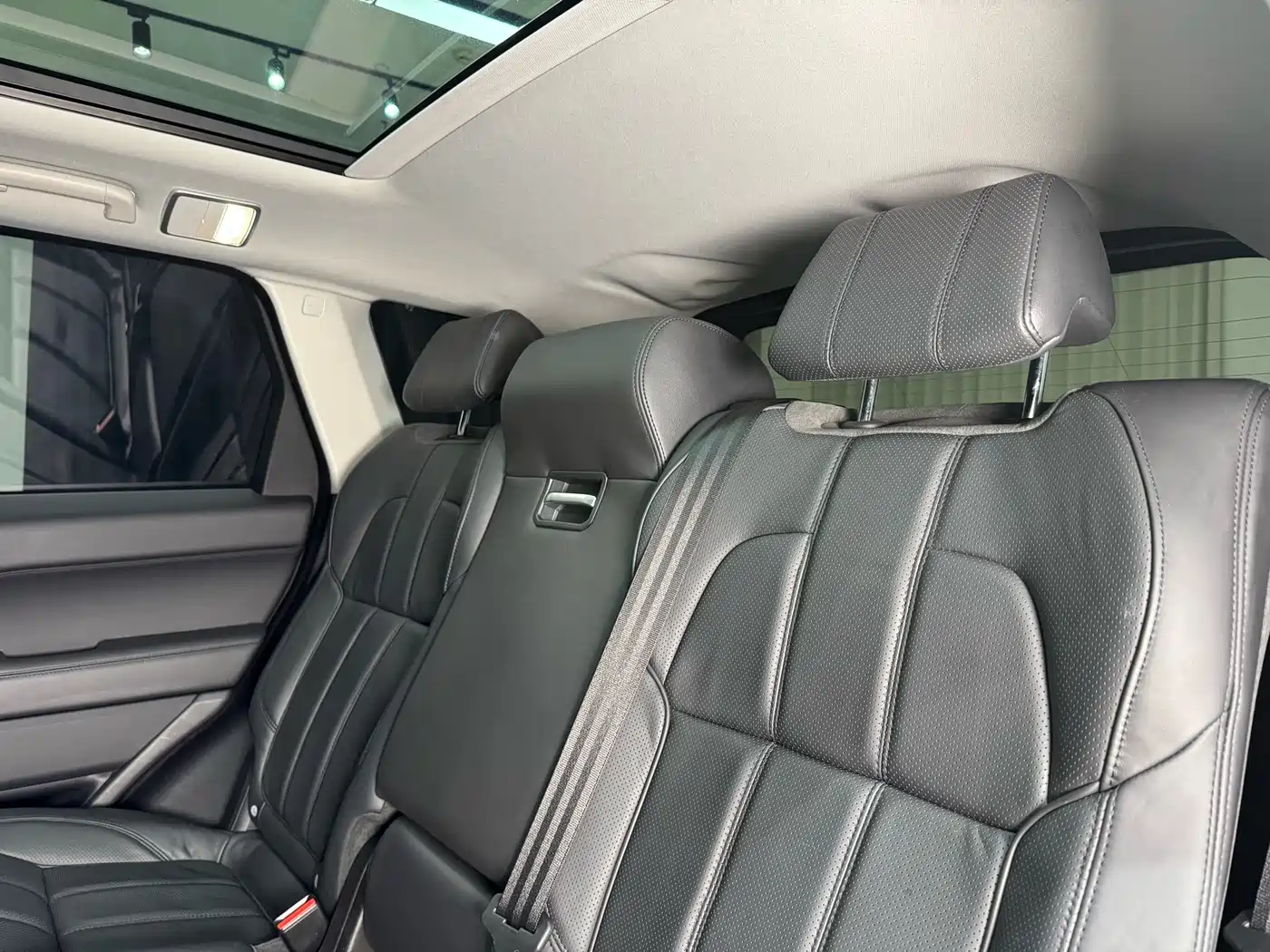 Land Rover Range Rover Sport 2016 Model 3.0 SC V6 HSE DYNAMIC фото 45