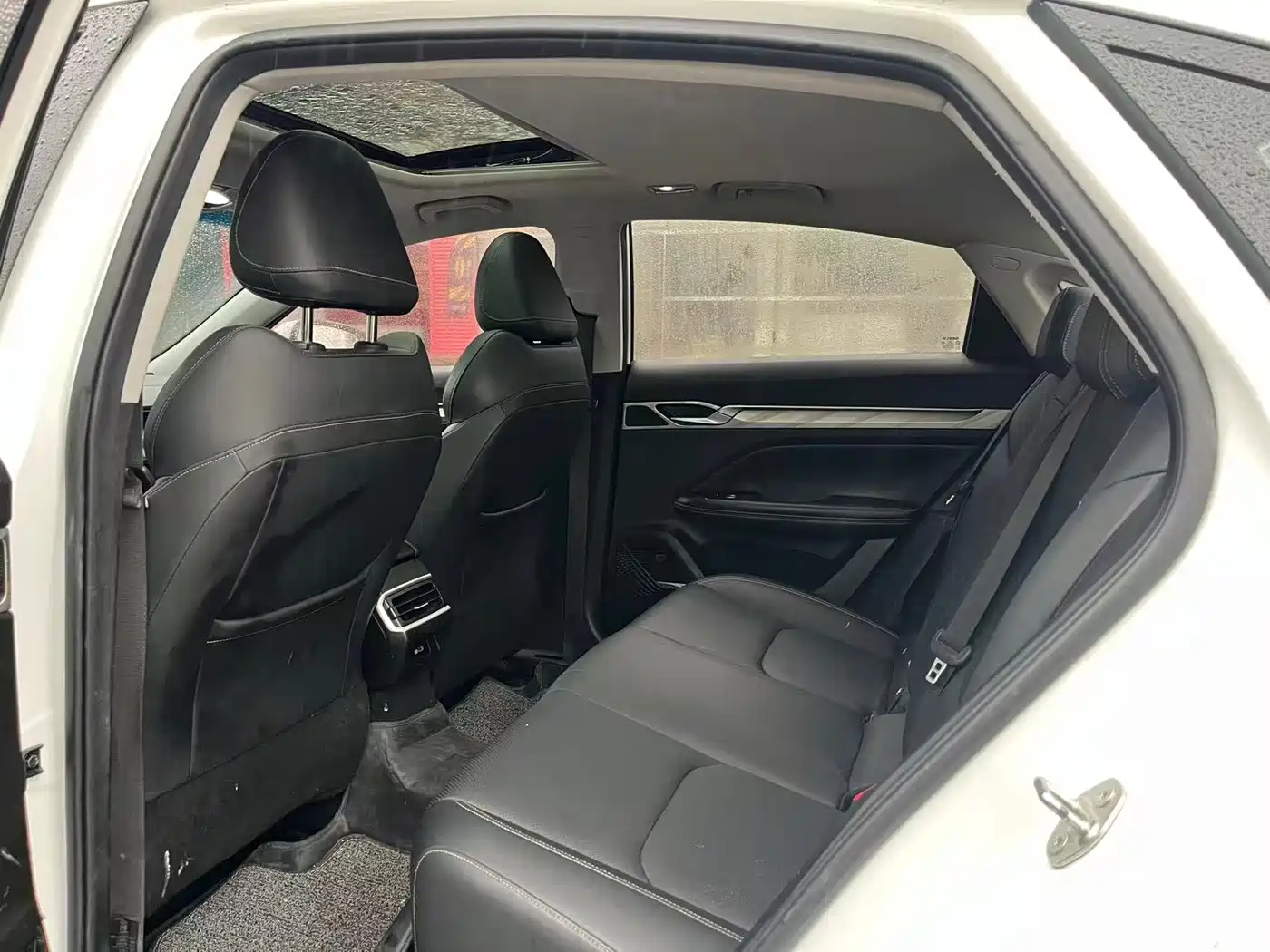 GEELY AUTOMOBILE EMGRAND L HIP