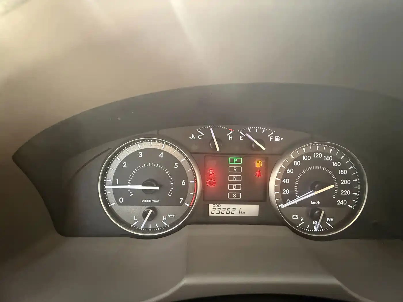 صورة 6 - Toyota Land Cruiser (Import)
