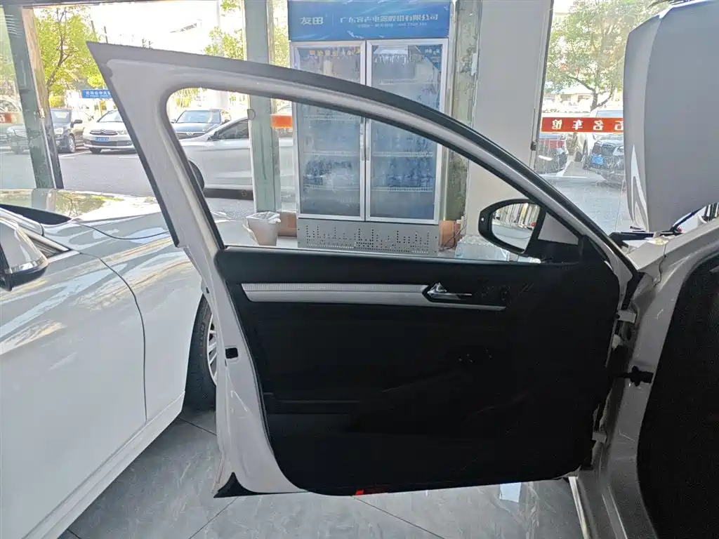 Volkswagen Lamando 2021 230TSI DSG Fashion Edition фото 21
