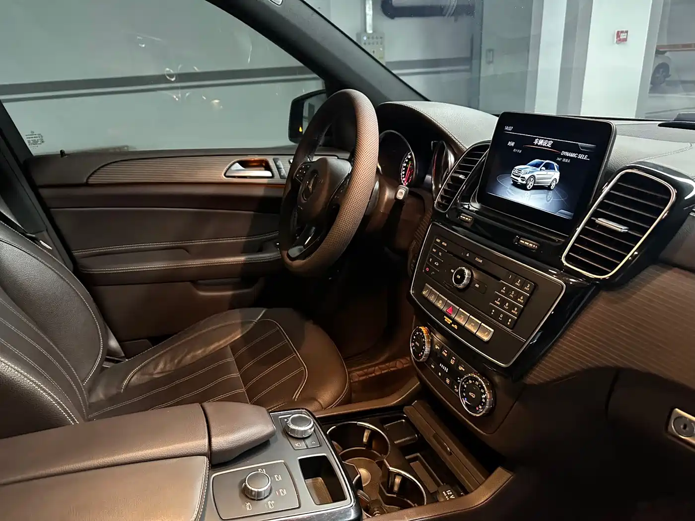 Mercedes-Benz GLE 2018 GLE 320 4MATIC Dynamic Ultimate Edition фото 25
