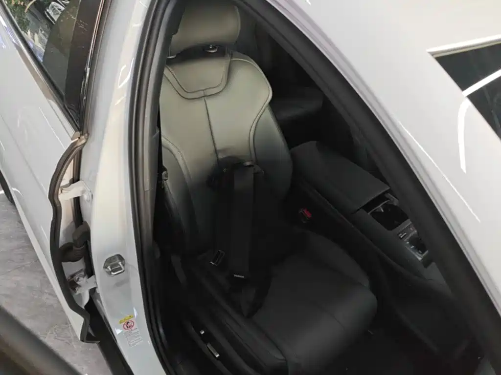BYD Qin L 2025 2025 DM-i Smart Drive Edition 120KM Surpassing