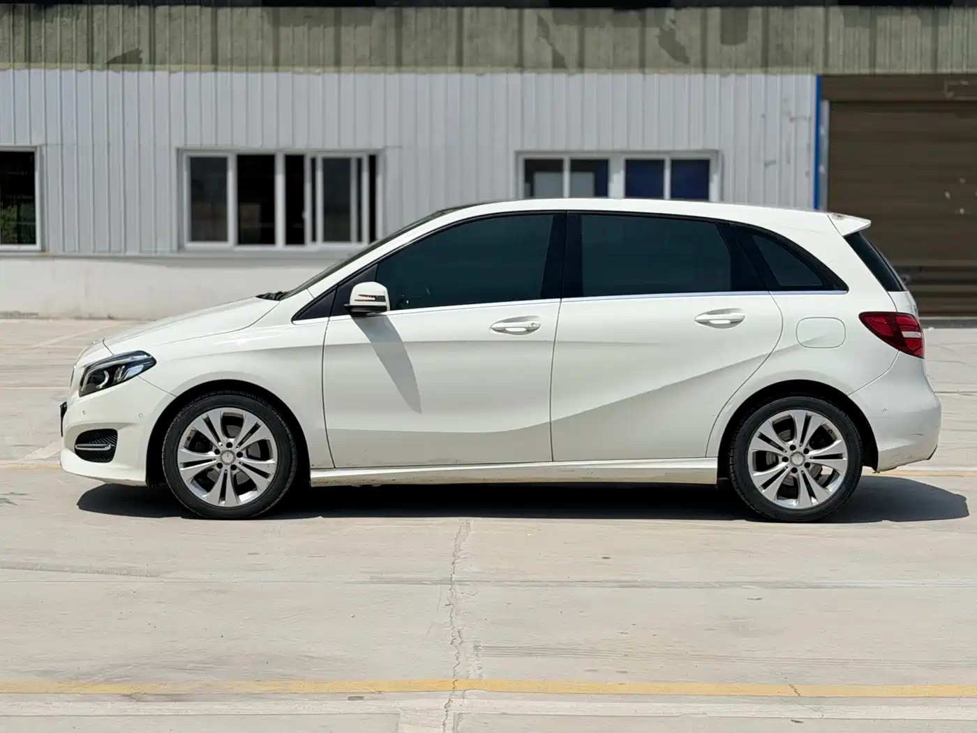 Mercedes-Benz B-Class 2015 B 200 Style фото 4