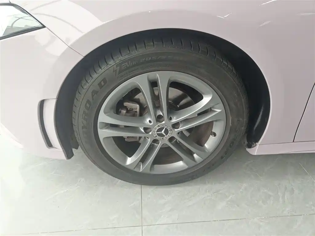 Mercedes-Benz A-Class 2021 Facelift A 180 L Sport Sedan фото 24