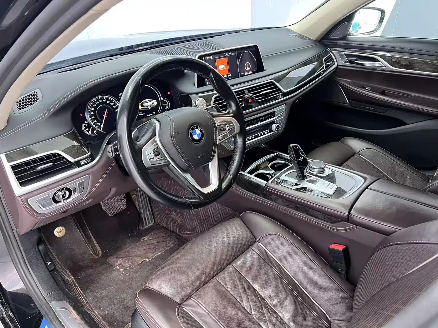BMW 7 Series 2018 740Li Leading Type Excellence Package фото 7