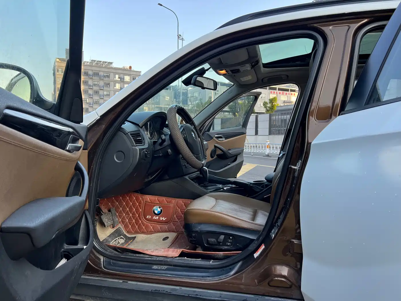 BMW X1 (Import) 2010 xDrive25i фото 10