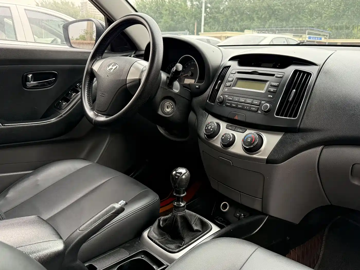 Hyundai Elantra 2011 1.6L Manual Luxury фото 20
