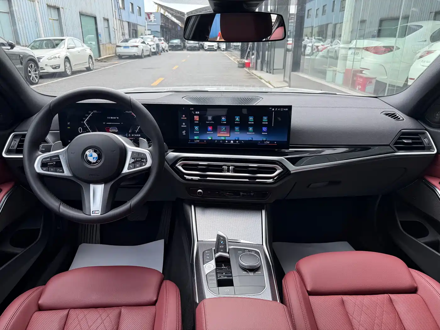 BMW 3 Series 2024 325i M Sport Shadowline Package фото 9