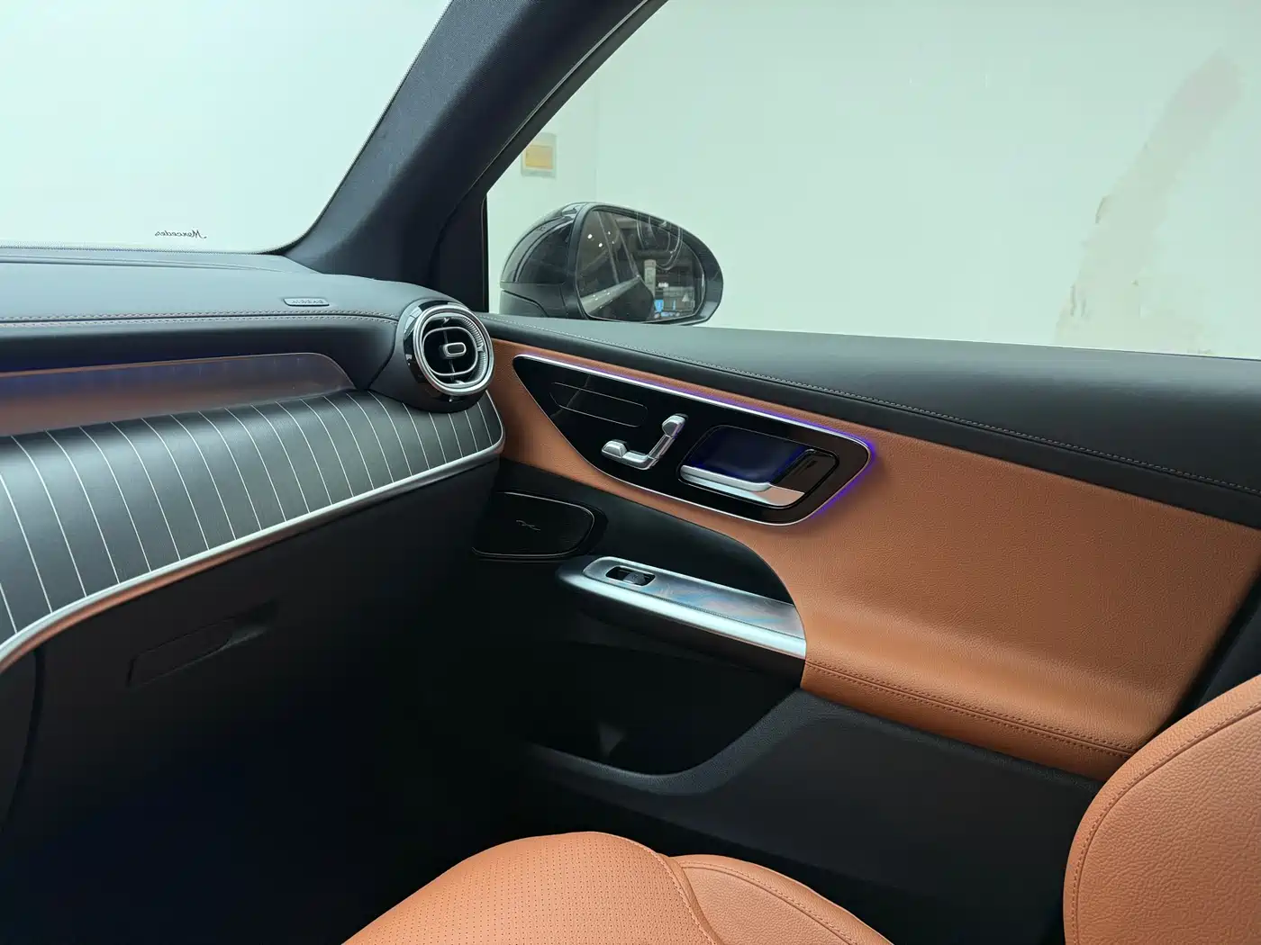 Mercedes-Benz GLC 2024 GLC 300 L 4MATIC Dynamic 5-seater фото 12