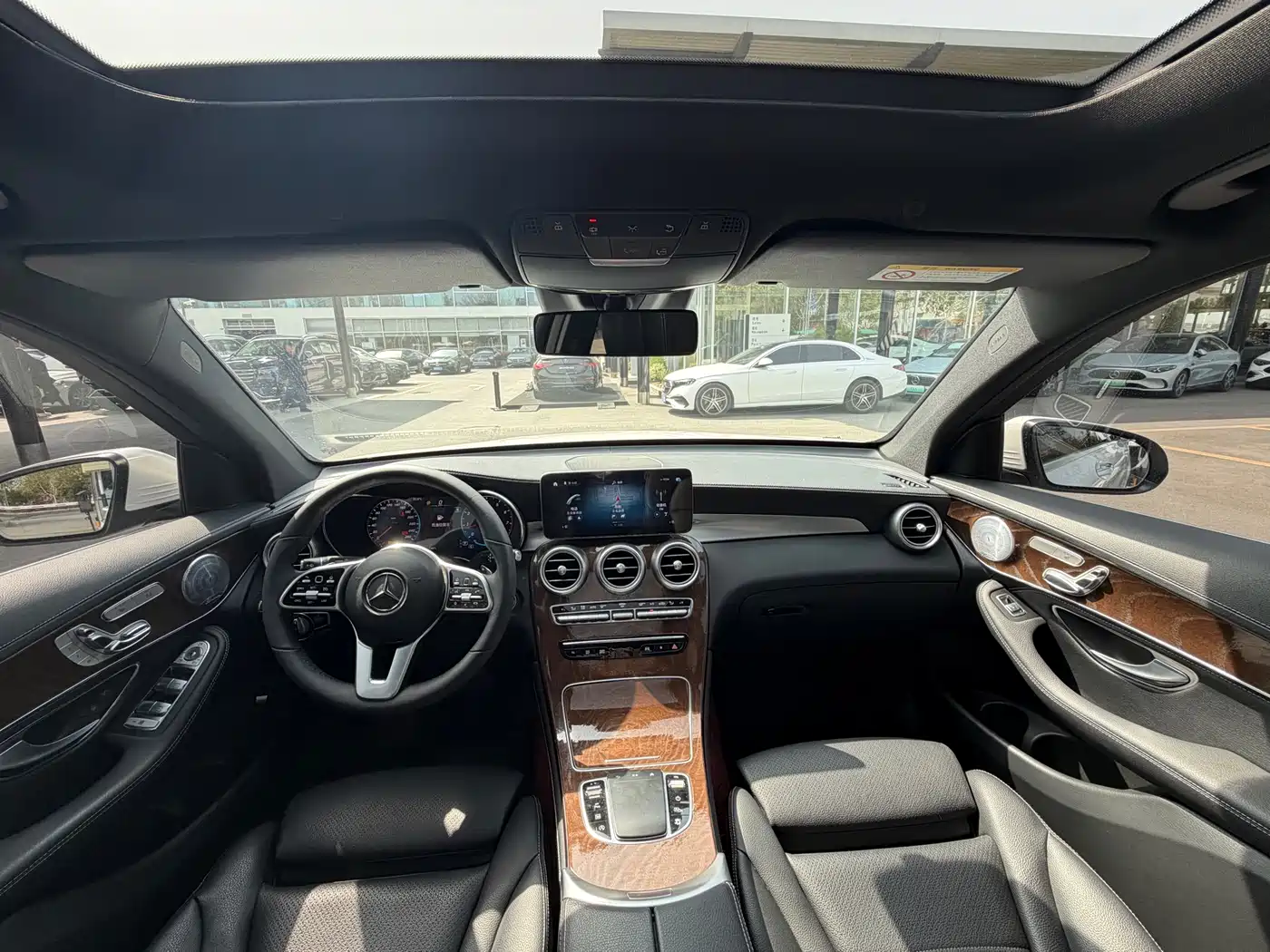 Mercedes-Benz GLC 2020 Facelift GLC 300 L 4MATIC Dynamic фото 13