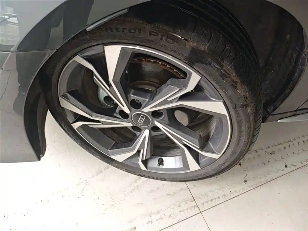 Audi A3 2025 Sportback 35TFSI Flying Premium фото 23