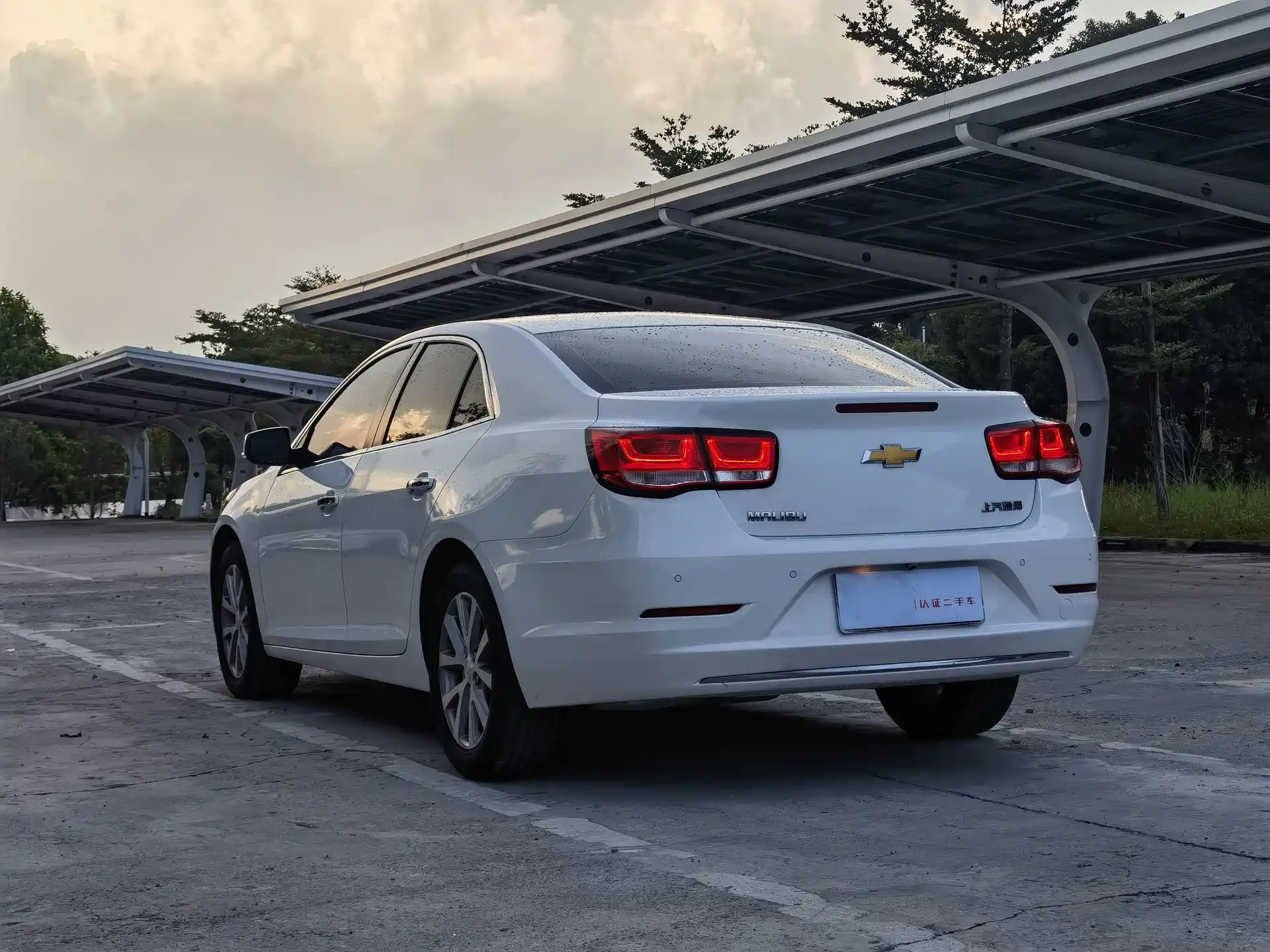 Фото 4 - Chevrolet Malibu