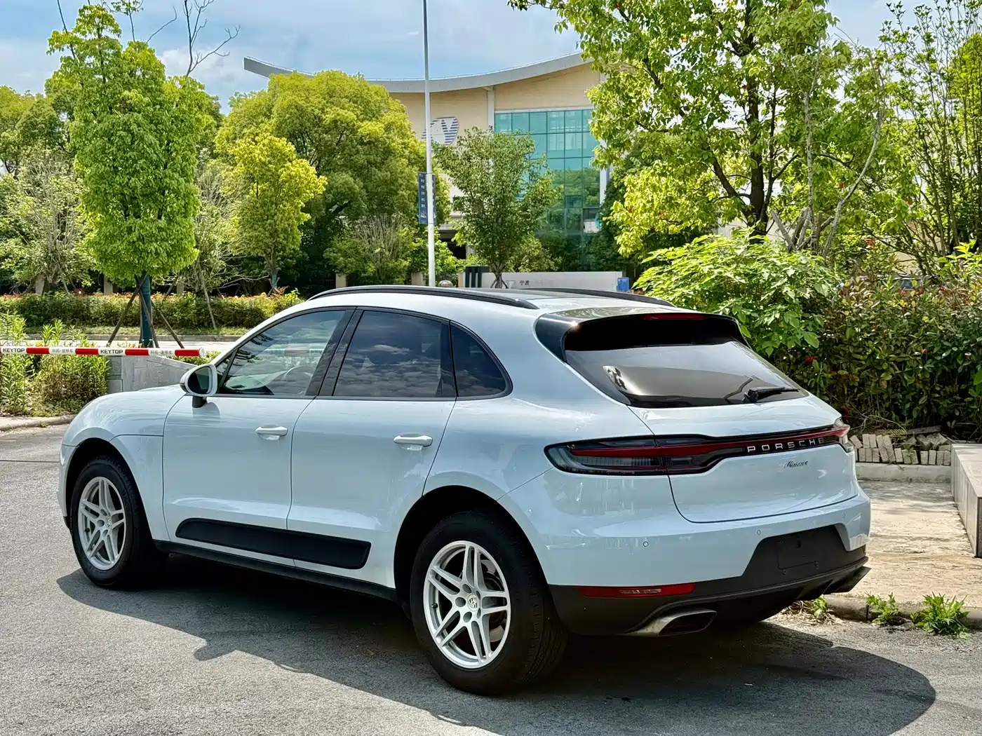 Фото 3 - Porsche Macan