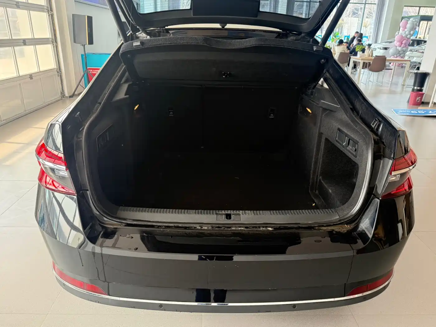 Škoda Superb 2024 TSI280 DSG Premium Edition фото 12