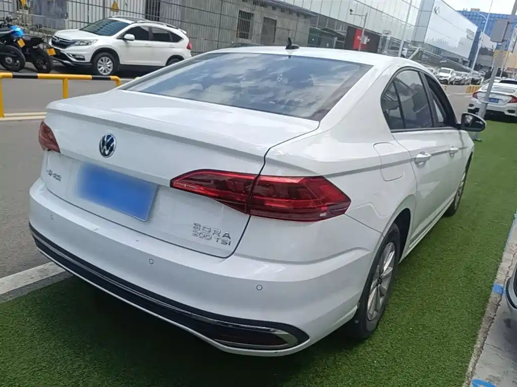 Volkswagen Bora 2024 200TSI DSG Smooth Ride Edition фото 7