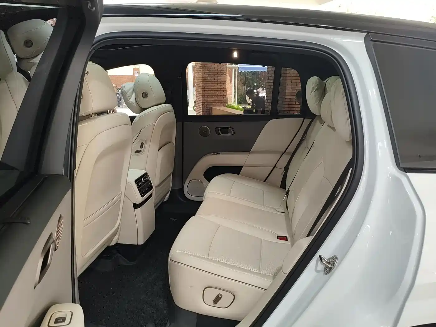 Li Auto i6 2026 2025 2WD Base Model