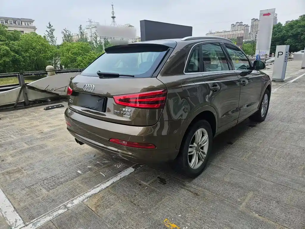 Фото 7 - Audi Q3