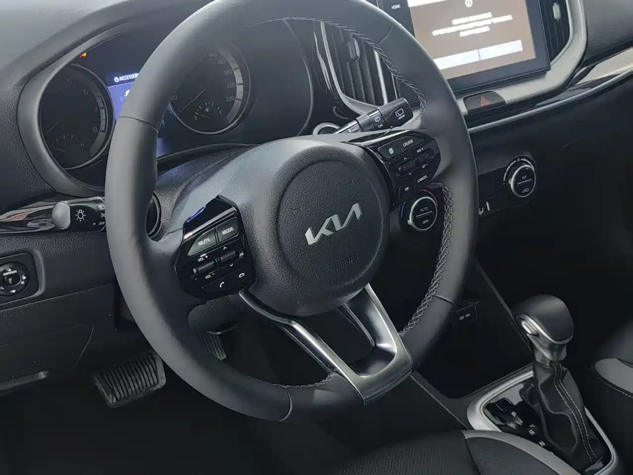 Kia KX1 2021 1.4L CVT Fun Sunroof Version фото 8