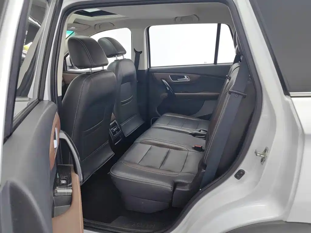 SWM Motor SWM X7 2018 2017 1.5T Automatic Smart Enjoy 7-seater