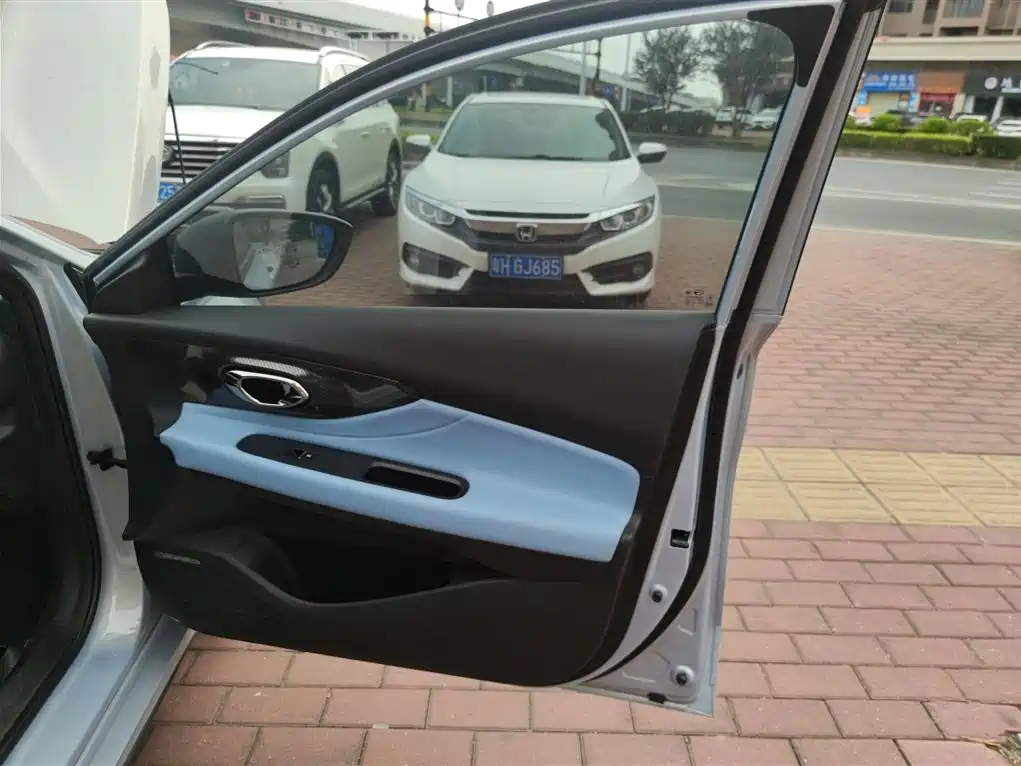 GAC Trumpchi Trumpchi Emkoo 2023 Shadow Leopard H Smart Hybrid фото 19