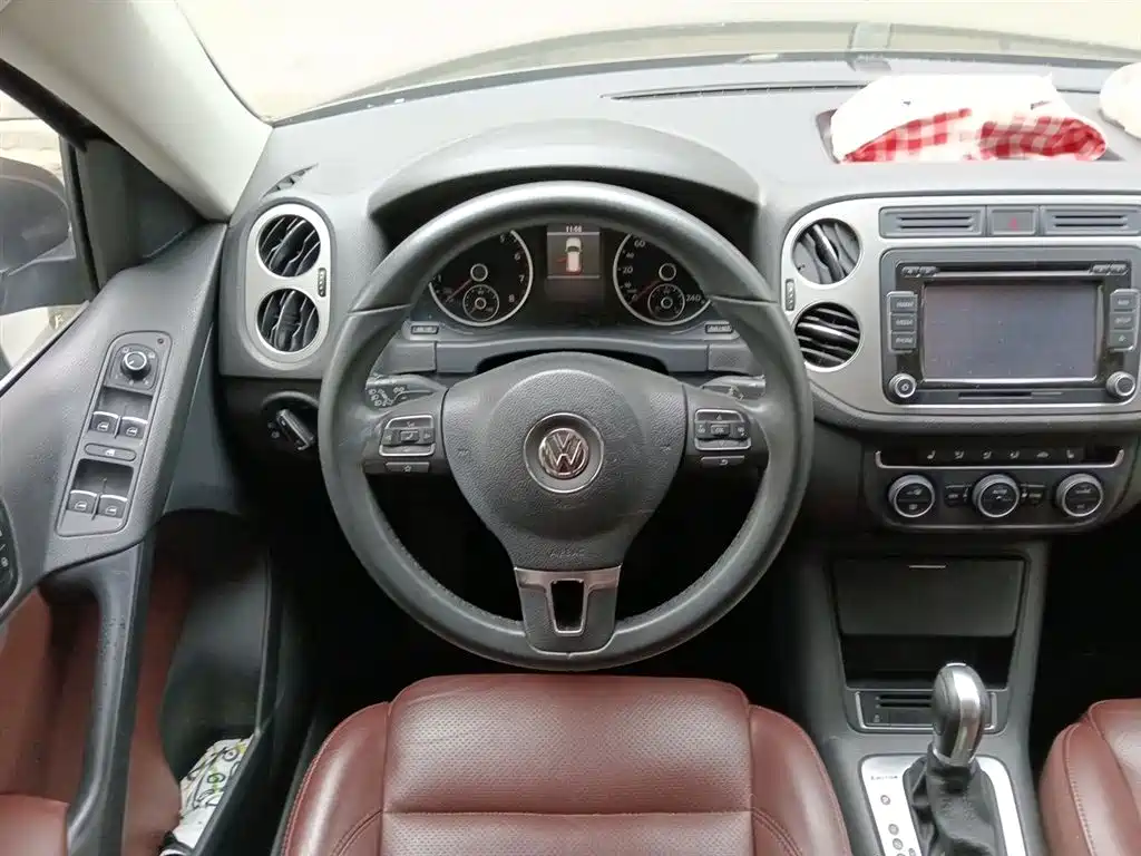 Volkswagen Tiguan 2013 1.8TSI Auto 4WD Luxury фото 7