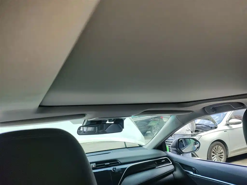 Toyota Camry 2019 2.5G Luxury Edition China VI фото 18