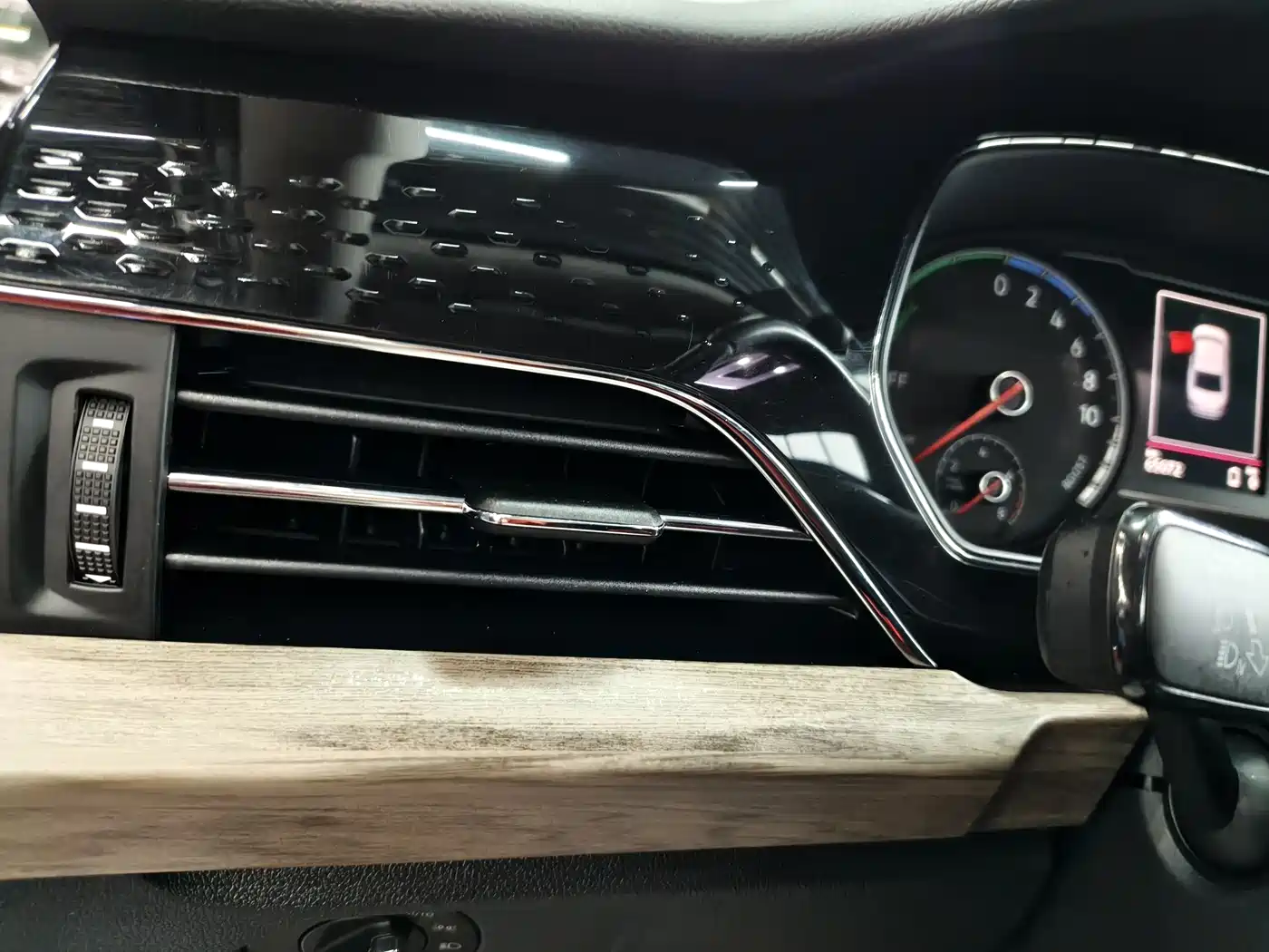 VOLKSWAGEN PASSAT NEW ENERGY