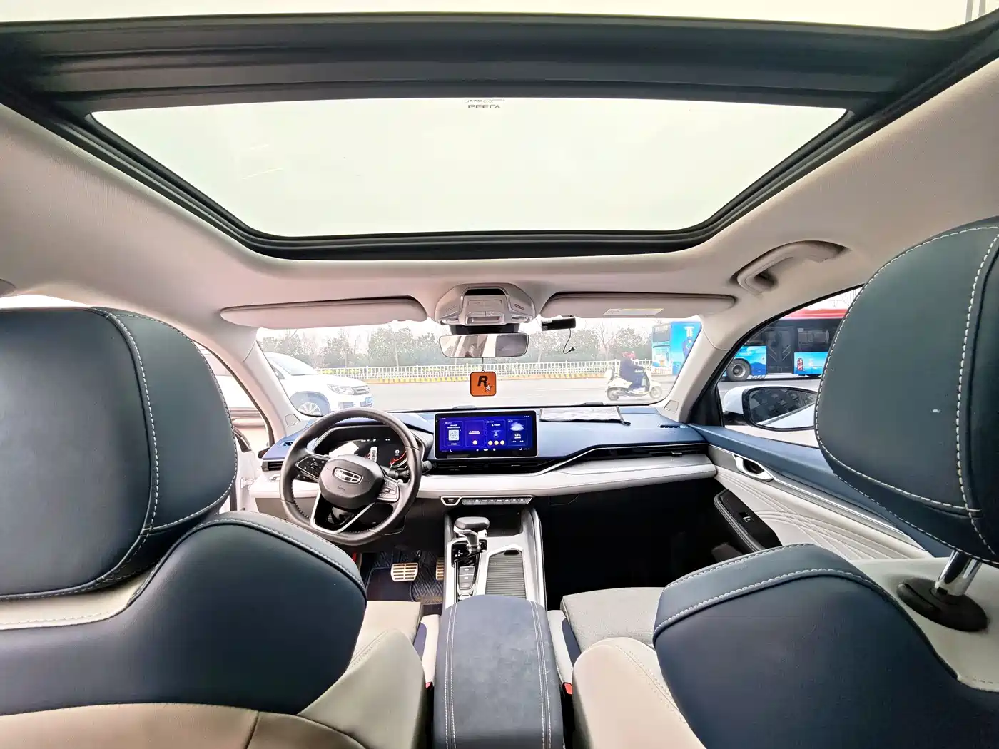Фото 9 - Geely Preface
