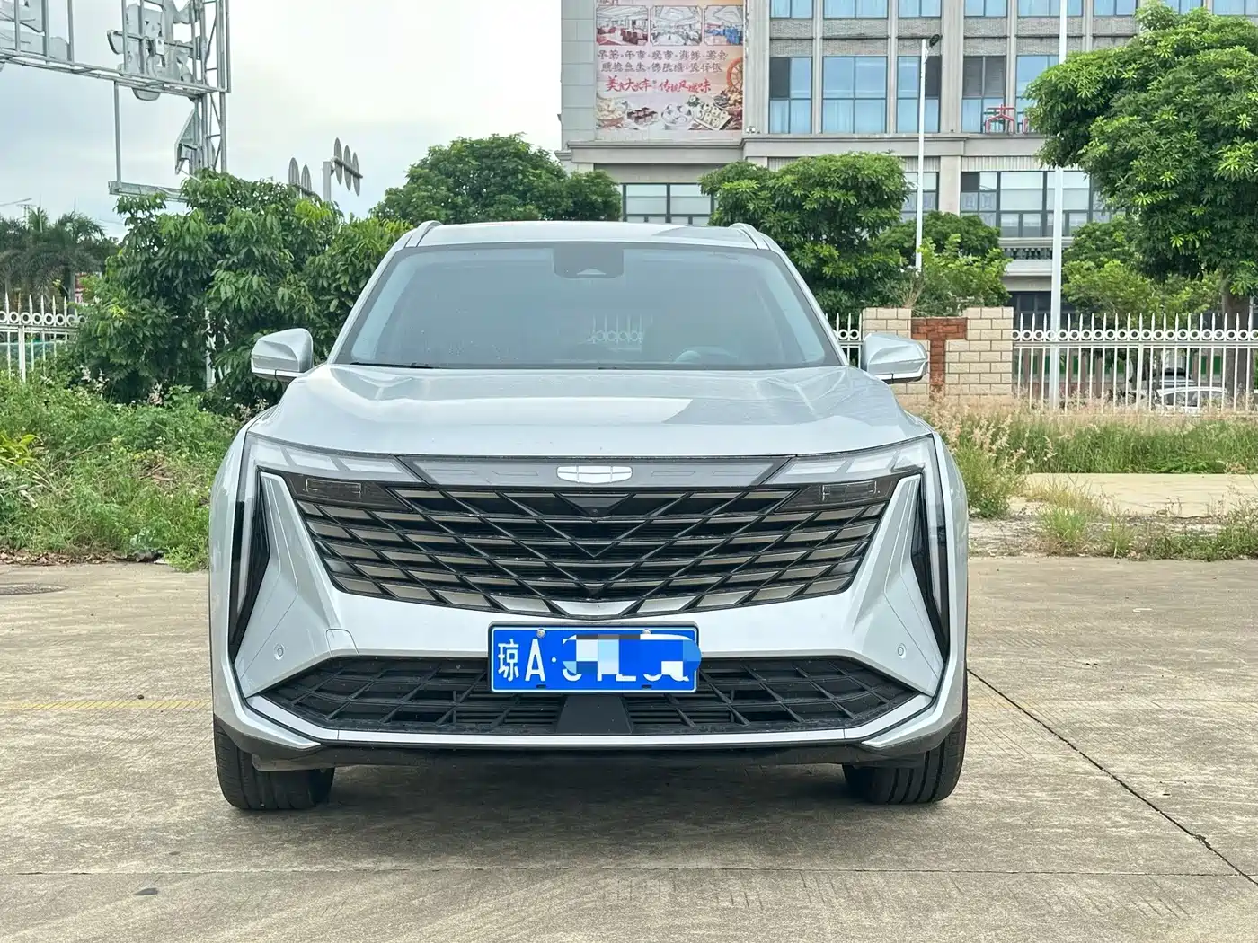 Фото 2 - Geely Boyue L