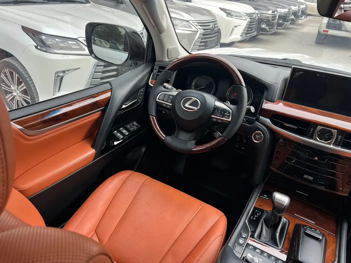 Lexus LX 2017 570 Prestige Luxury фото 7