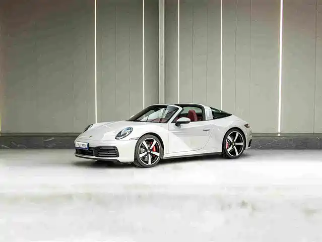 Porsche 911 Targa 4 3.0T