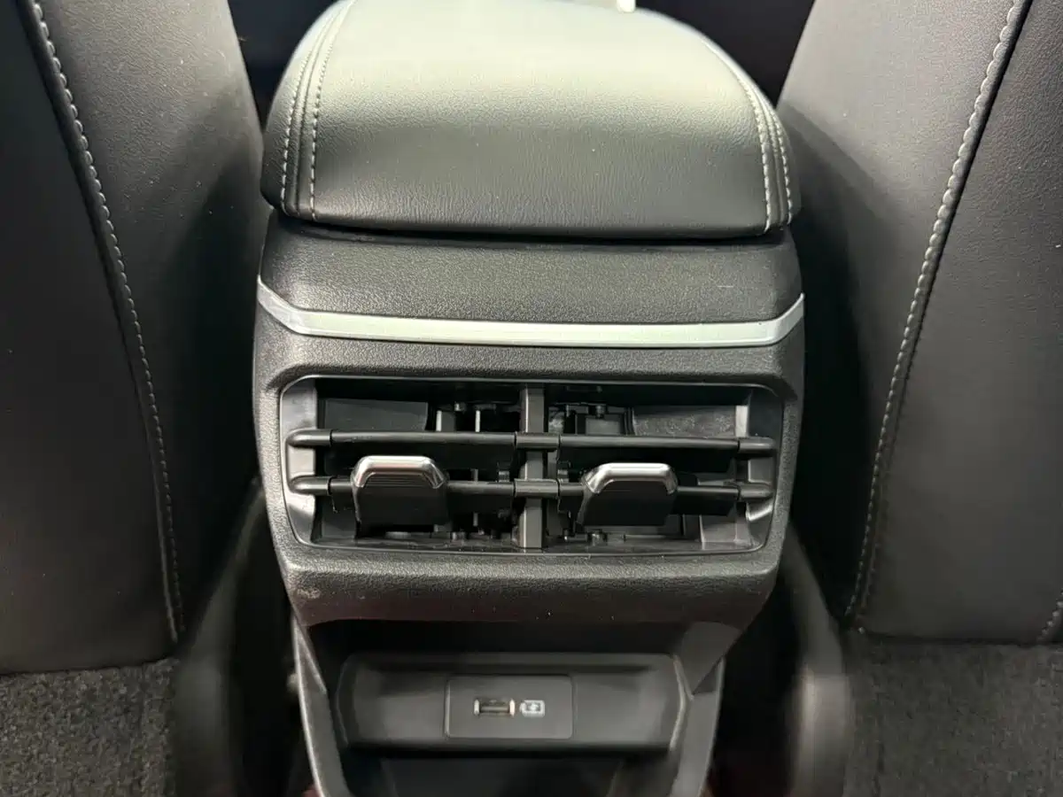 GEELY AUTOMOBILE EMGRAND