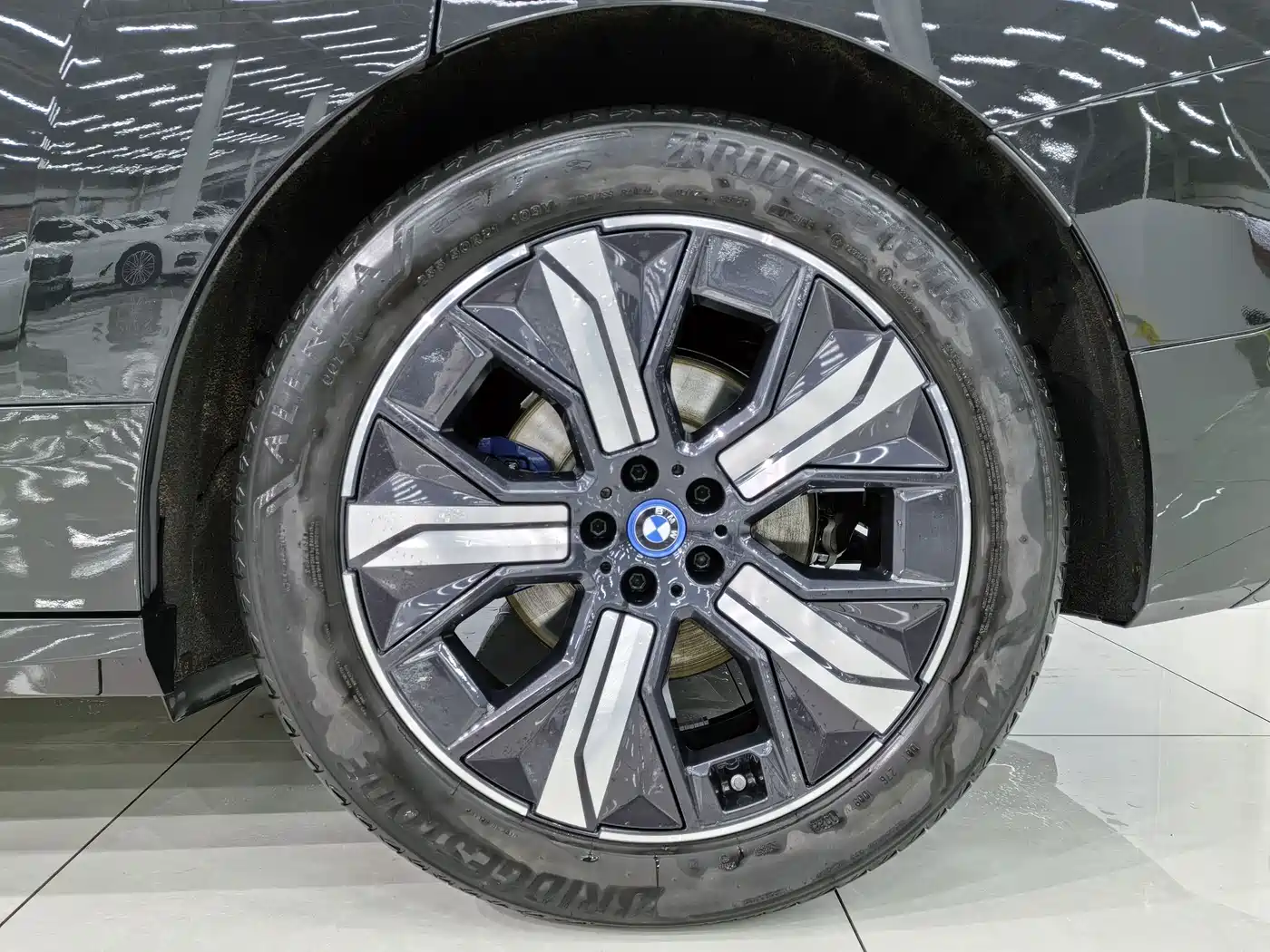 BMW iX 2022 xDrive40 фото 25